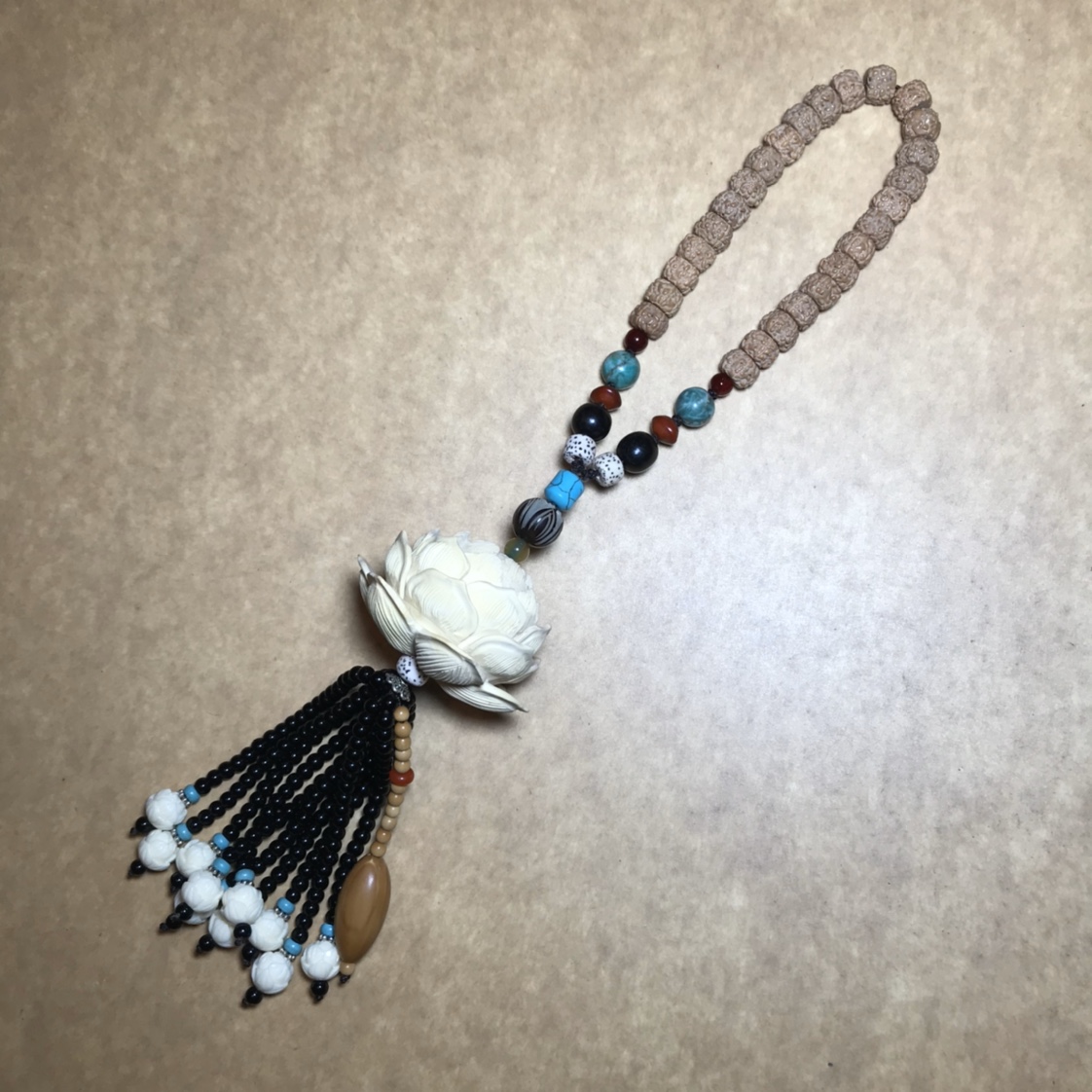 19 Boxwood five-layer lotus pendant