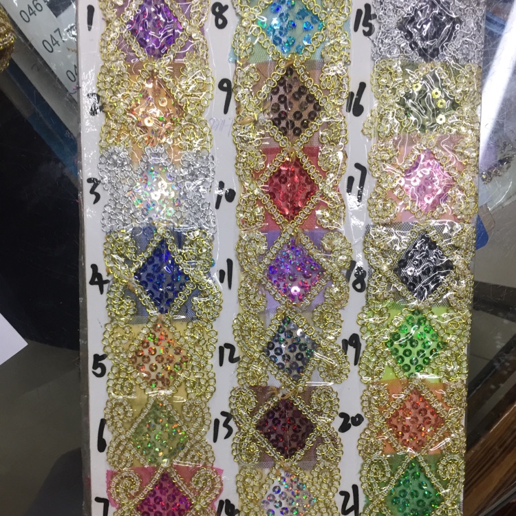 Diamond-shaped lace, 11 yards each details Picture