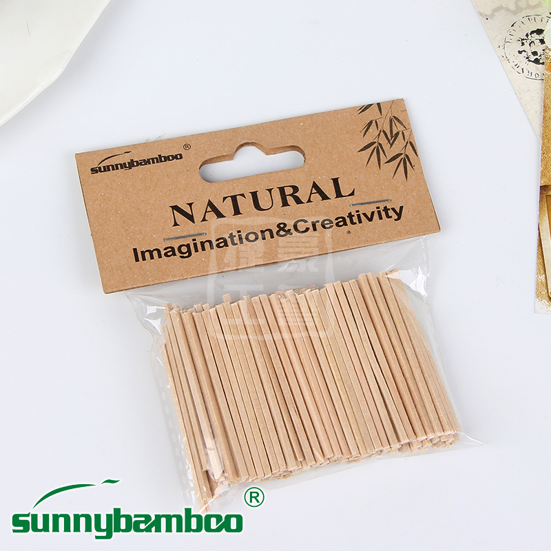 Yiwu Haohuo Jiehao Bamboo and Wood Factory directly sells 200mm large tongue depressors, toy sticks, ice cream sticks and solid wood sticks detail image 3
