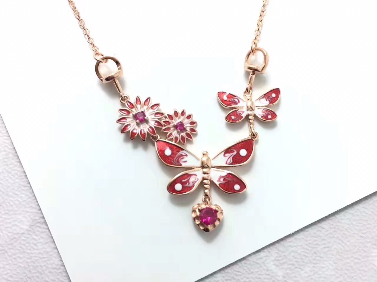 Drop oil series of products necklace, hand lotus, foot lotus, stud, earrings and other jewelry environmental protection is not allergic to everyone recognized the fashion trend of good products call people love.