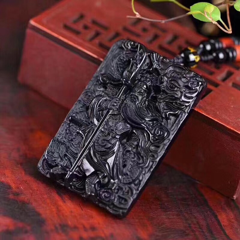 【品名】天然黑曜石降龙关公大刀关羽吊坠
【规格】60*40*12mm细节图