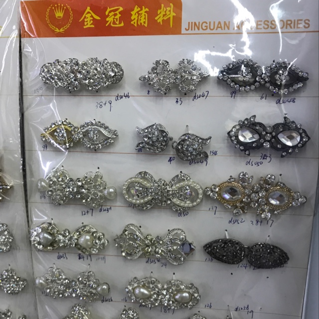 厂家直销精品带钻带珍珠装饰扣金属扣对扣