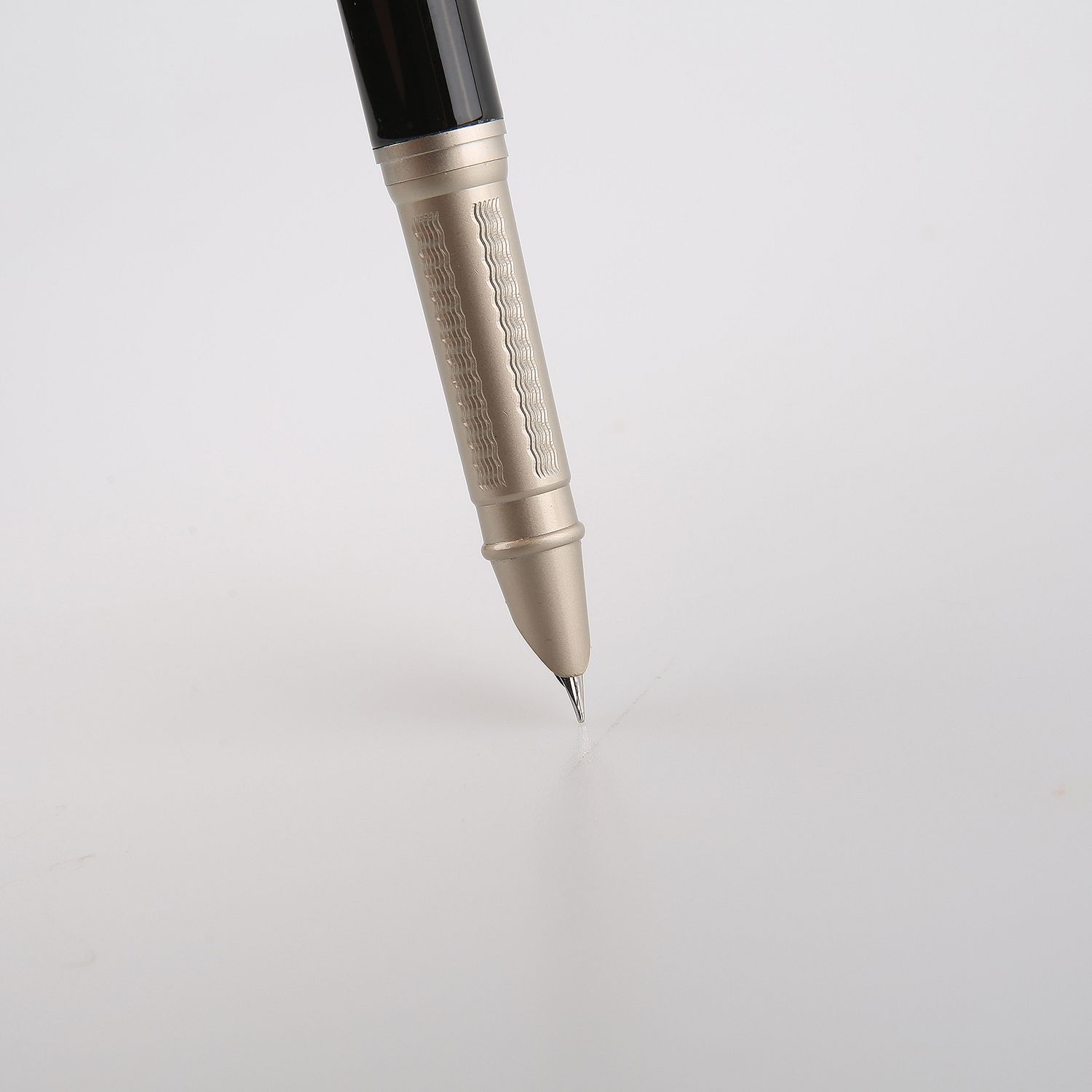 Iridium 9017A details Picture