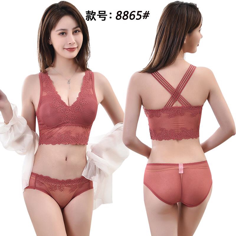 Lace lingerie set