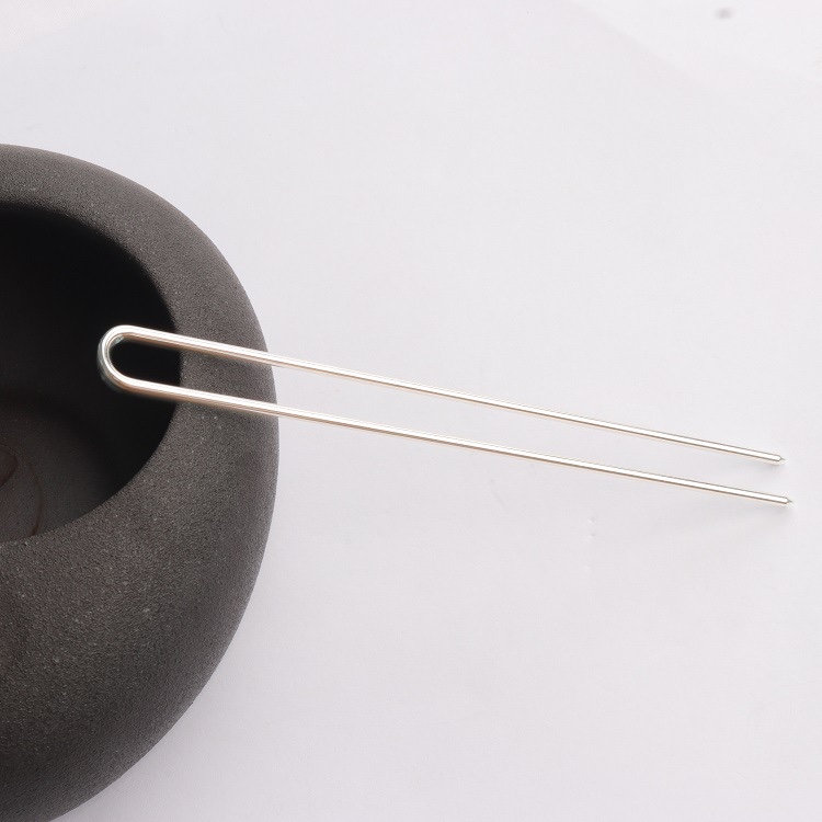 DIY ancient-style hairpins, material accessories, electrophoretic color-preserving copper accessories, double U straight hairpins, 2×130 double-thread hairpins Application Scenario