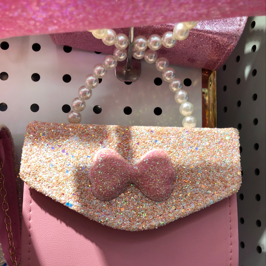 皮革小蝴蝶结珠子包