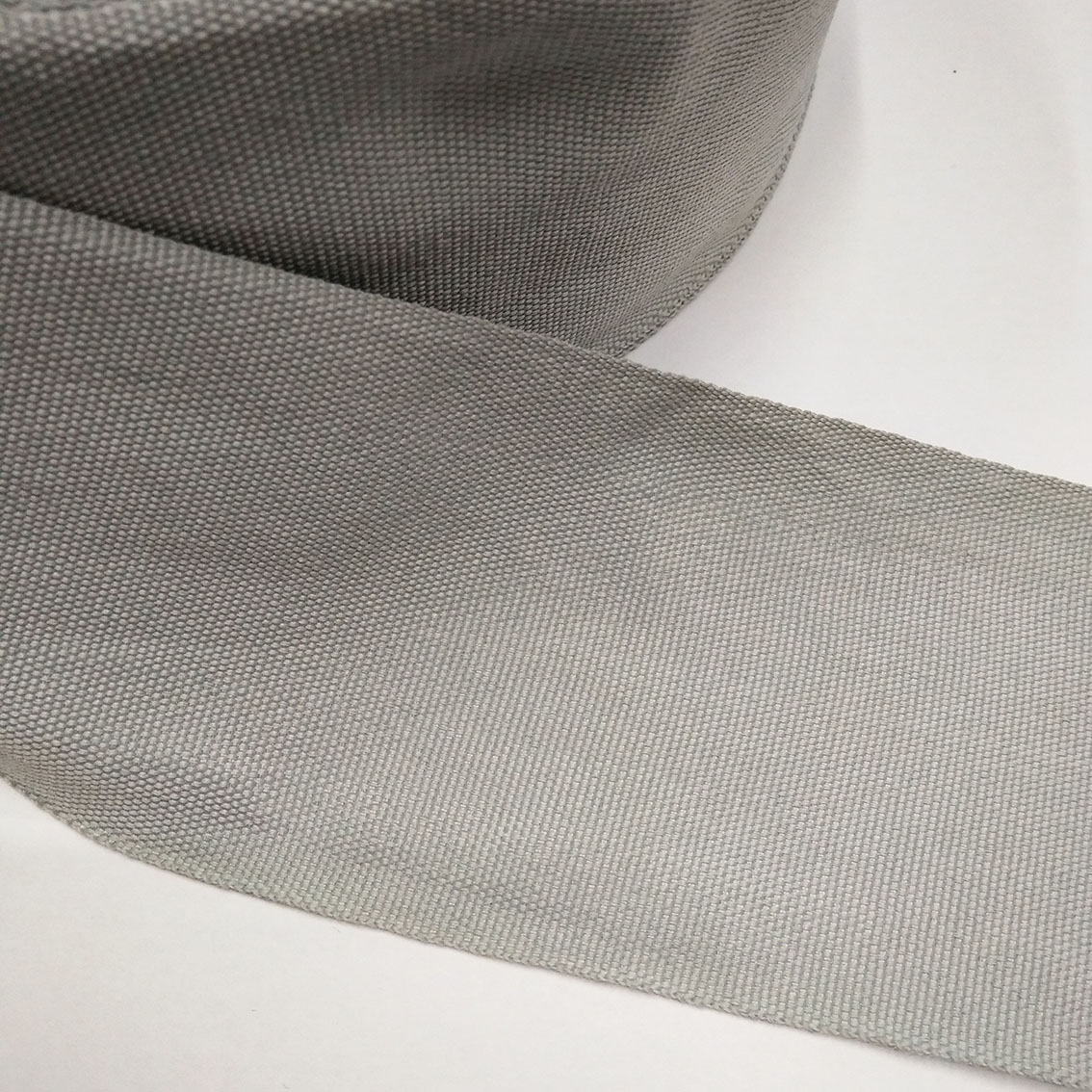 Factory direct sales of 10cm widened webbing thin curtain accessories, home textile accessories, widened network filament polyester webbing