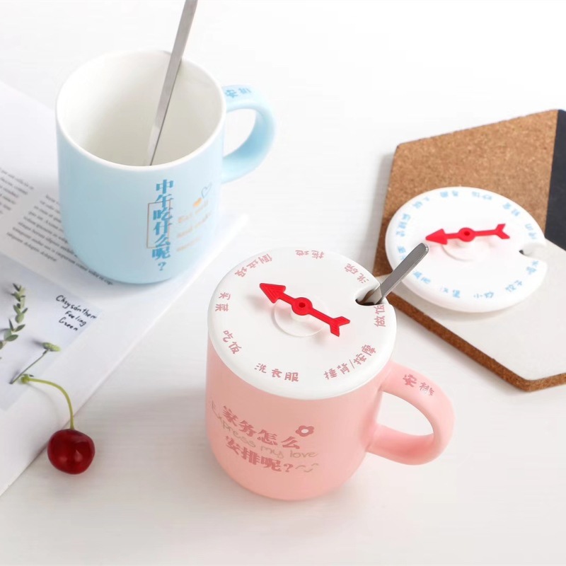 Creative couple gifts mugs, cute and trendy ceramic cups, covered spoons, office water cups, student milk coffee cups, Zhuoqia 050 Application Scenario