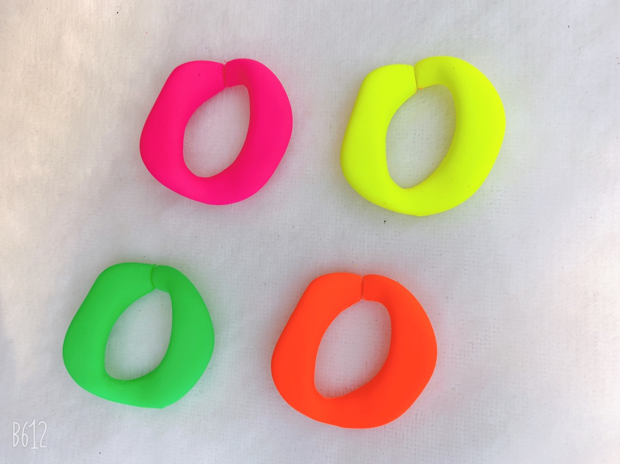 Fluorescent acrylic chain thumbnail