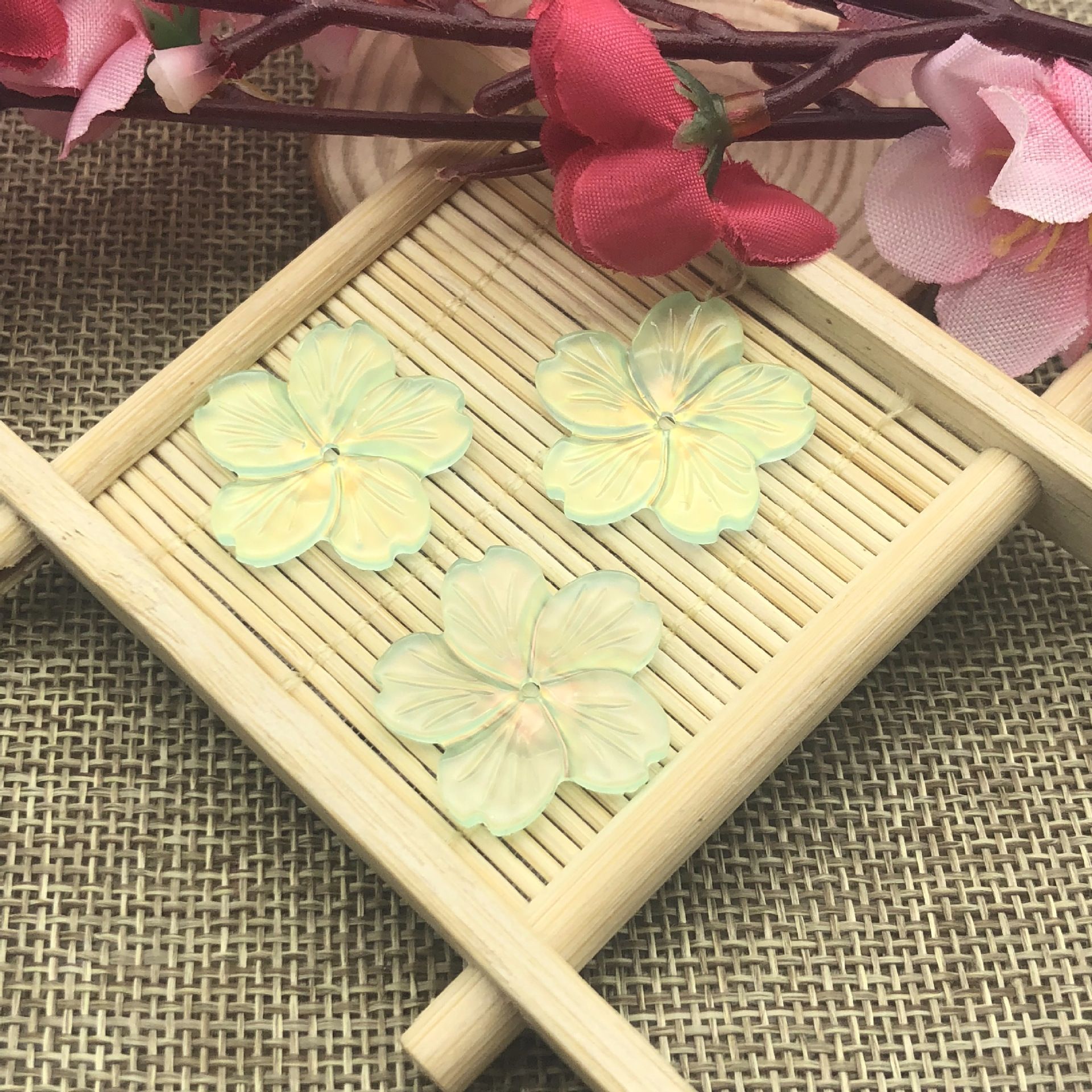 Resin imitation shell five-petal large cherry blossom 24mm glossy imitation jade hairpin, handcrafted diy material, step shake Hanfu accessory Specification image