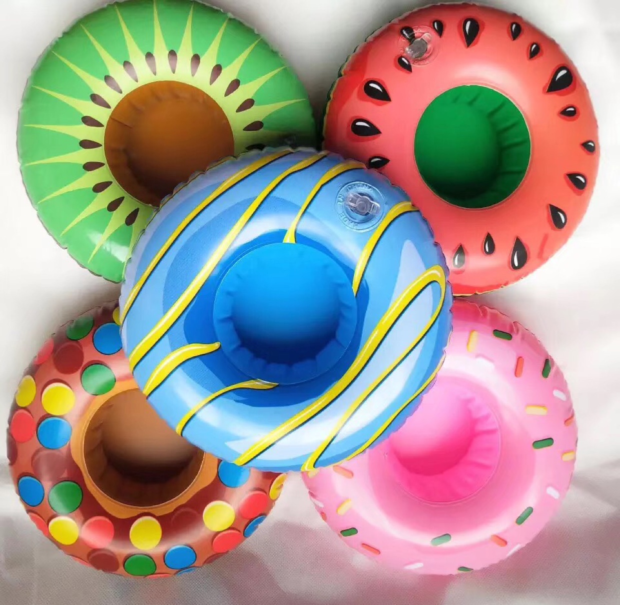 Inflatable cup holder thumbnail