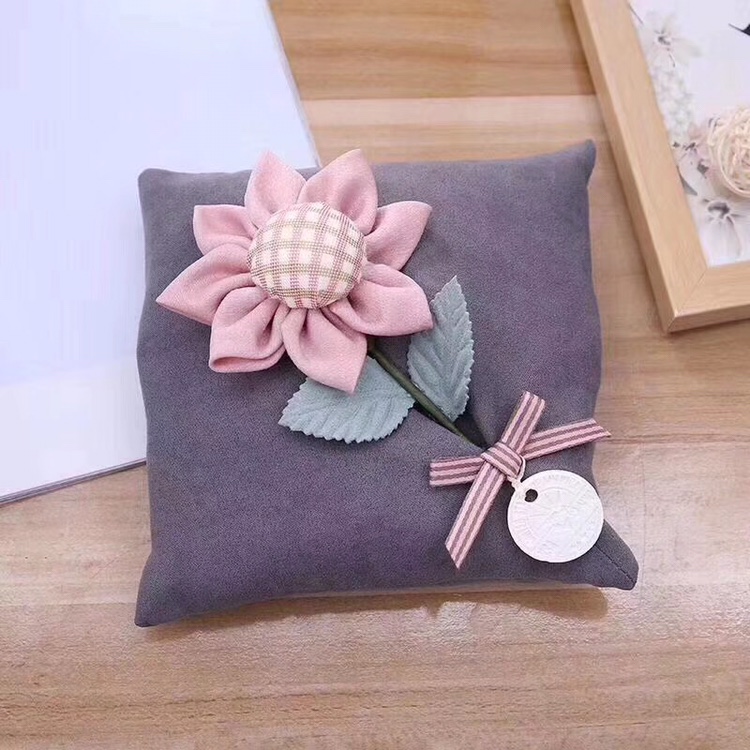 hfa-xrk1 Deodorizing and dehumidifying Bamboo charcoal Scented Fabric Bag with flower arrangement