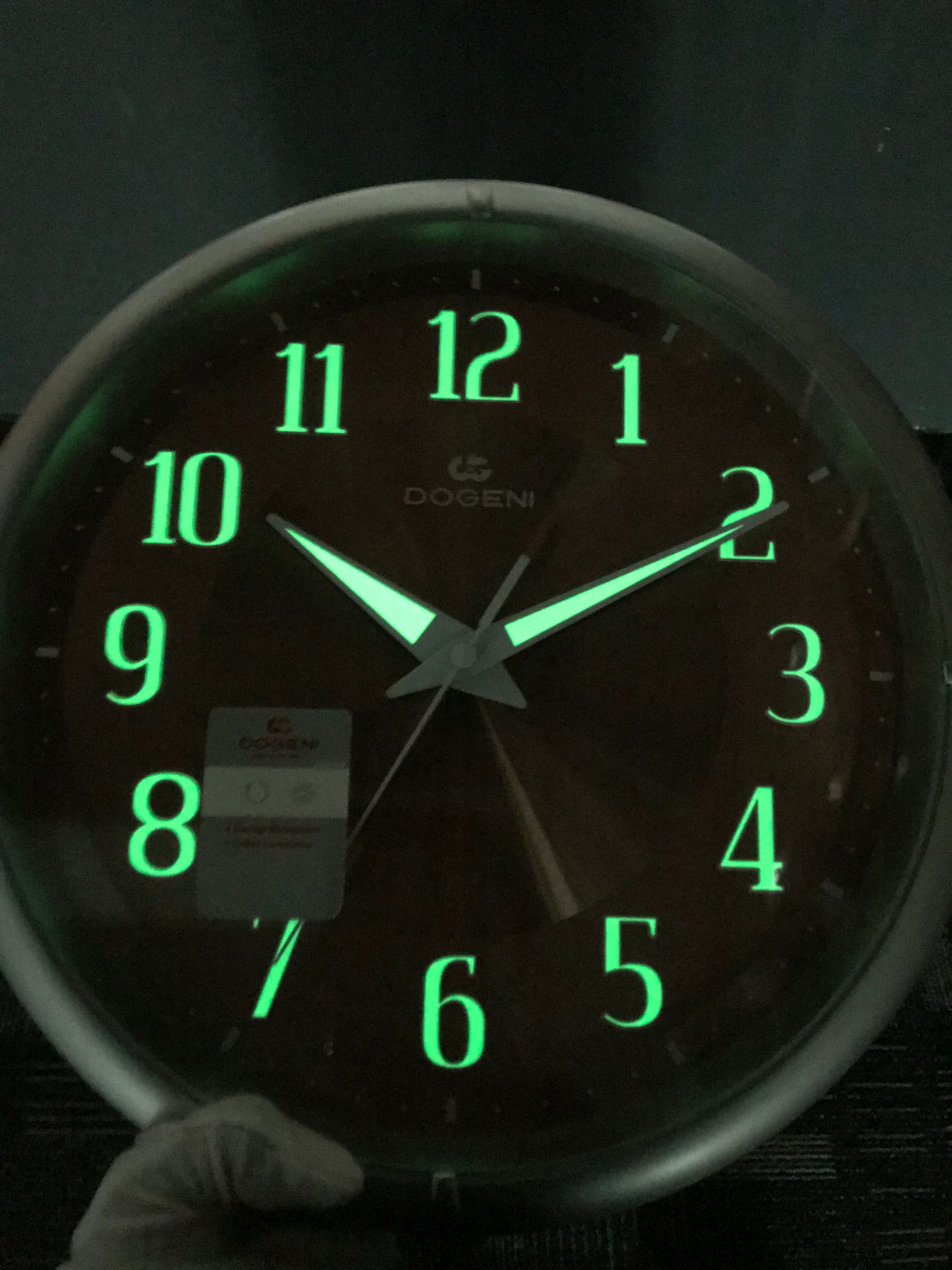 DOGENI/ Dejiali wall Clock, a simple, quiet and creative quartz wall clock for home use in the living room Application Scenario
