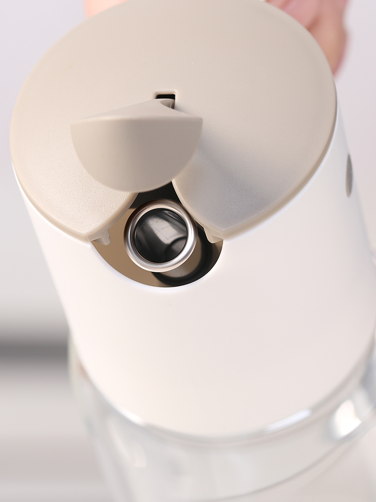 Wholesale automatic opening and closing oil jukers, high borosilicate glass leak-proof soy sauce bottles, vinegar bottles, kitchen seasoning bottles, white detail image 5