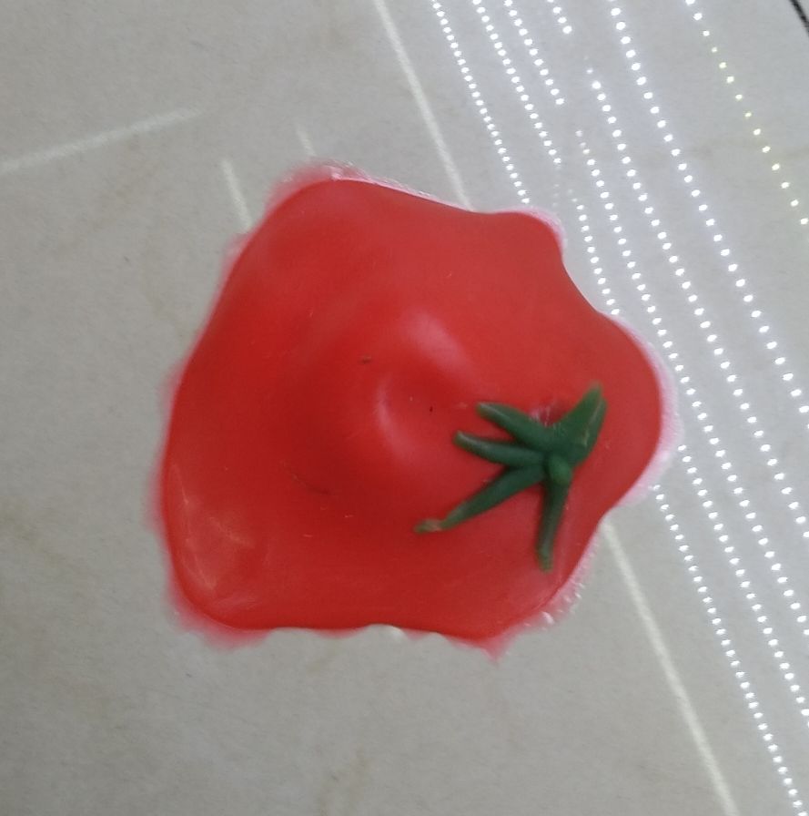 西红柿发泄水球产品图