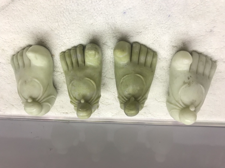 Lantian jade hand-carved and polished, contentment brings happiness