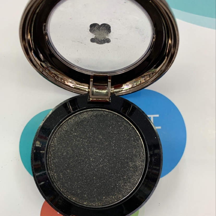 Smoky eye shadow 2 thumbnail