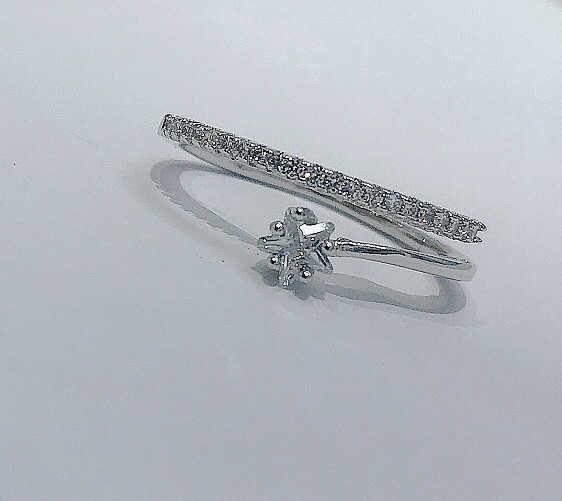 The five-pointed star open-mouth ring for women, a hit on Douyin, is exquisite, small and adjustable. Xinmingyang Application Scenario