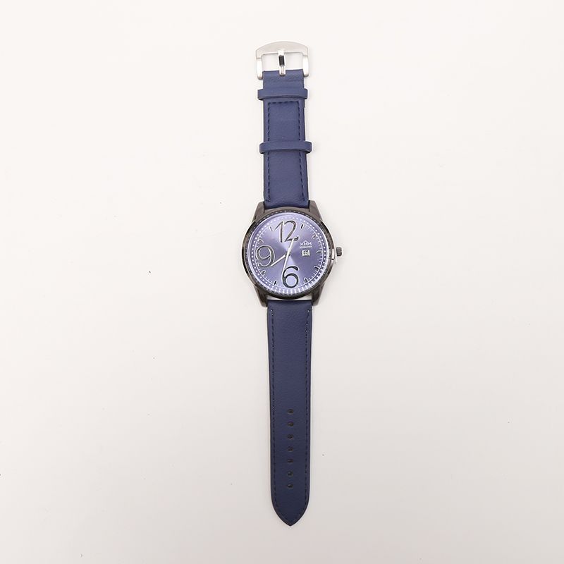 爆款时尚运动休闲男士带日历皮表带手表腕表石英表源头厂家直销55白底实物图