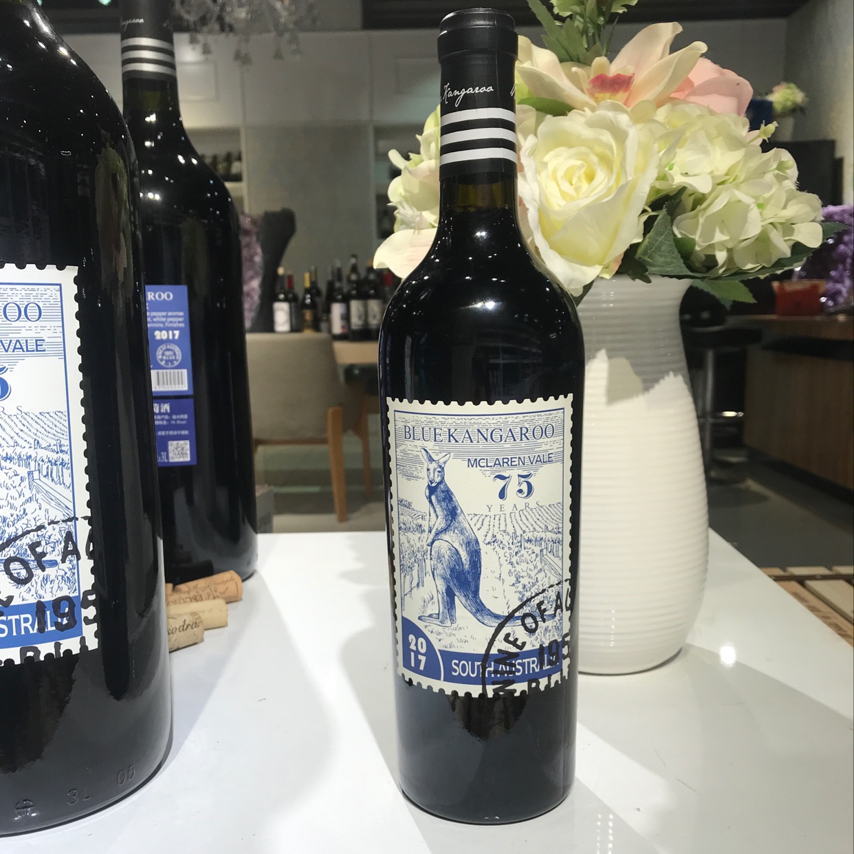 Blue Kangaroo Dry Red Wine (750Ml) details Picture