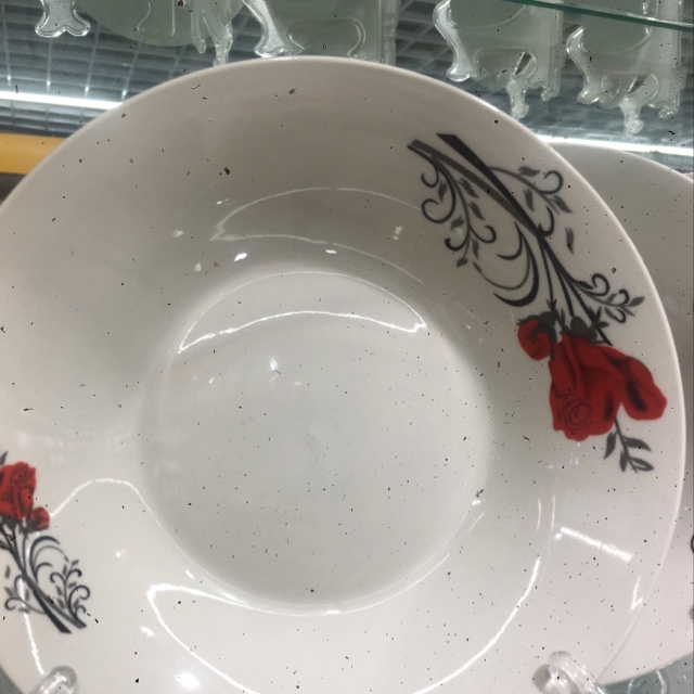 陶瓷碗盘产品图