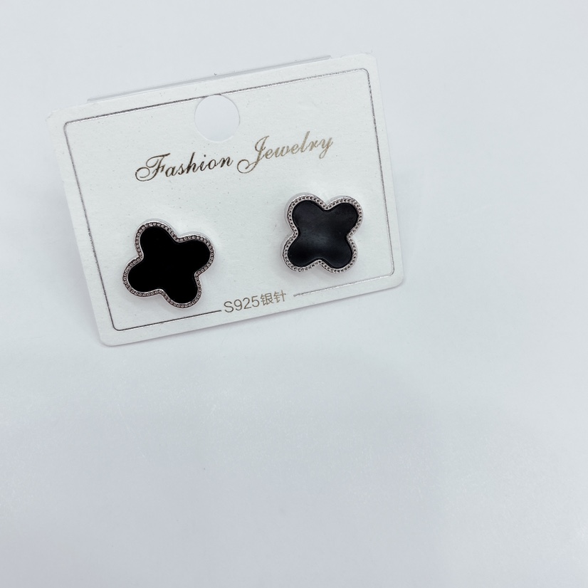Four-Leaf Clover Silver Needle Gold Earrings Specification drawing