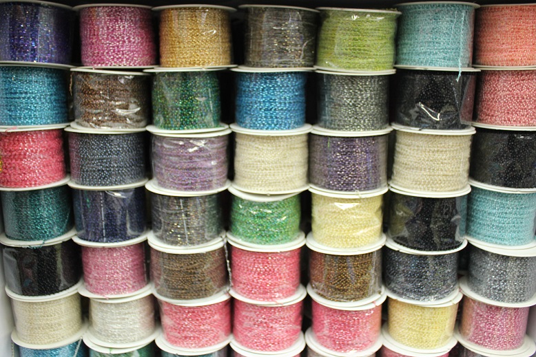 厂家直销 连线玻璃珠 绣花机专用连线玻璃米珠 定制款详情图4