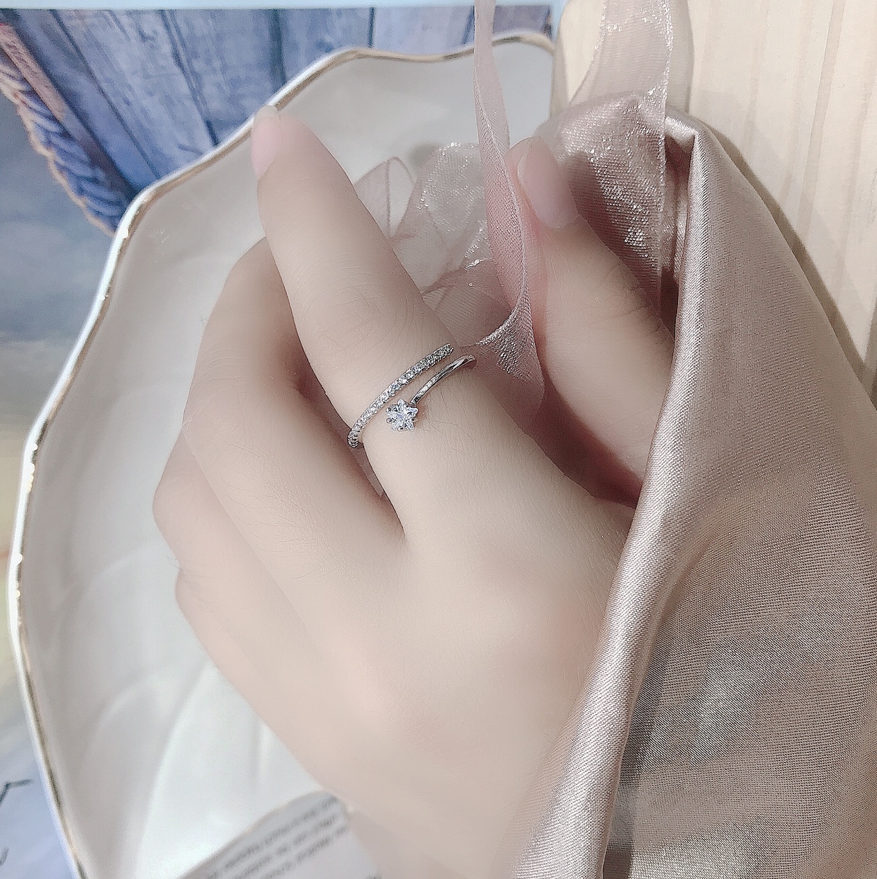 The five-pointed star open-mouth ring for women, a hit on Douyin, is exquisite, small and adjustable. Xinmingyang details Picture