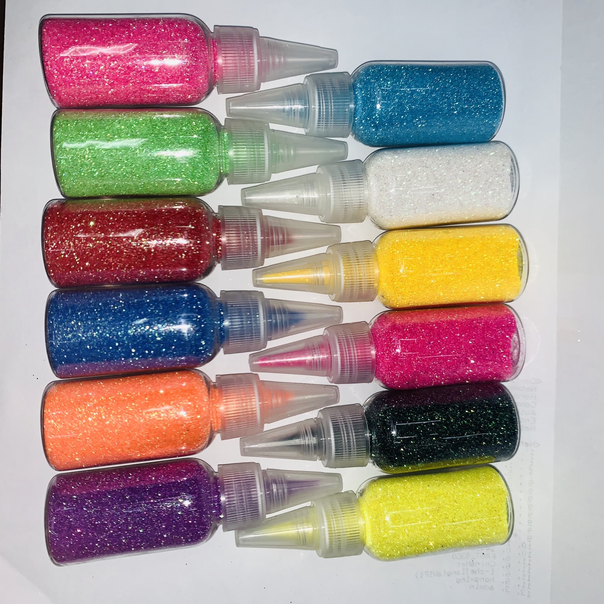 The pointed lid is covered with colored powder details Picture