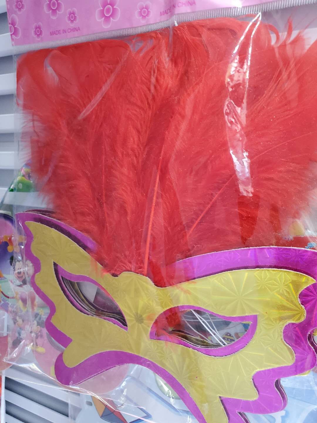 羽毛面具红色