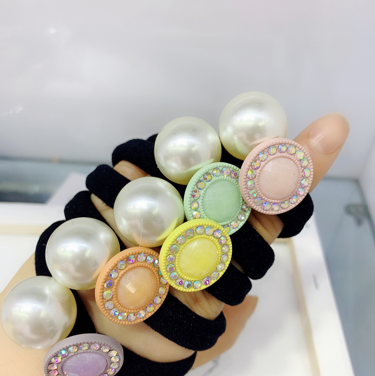 Candy pearl headstring thumbnail