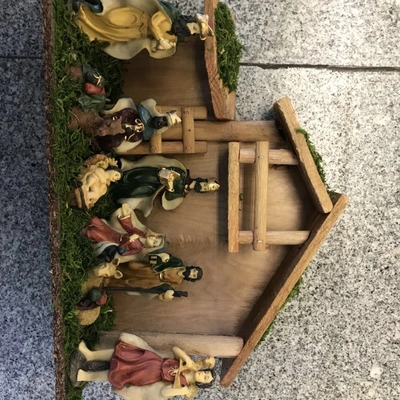 Manufacturers Direct Sales Of New Resin Wood Religious Crafts