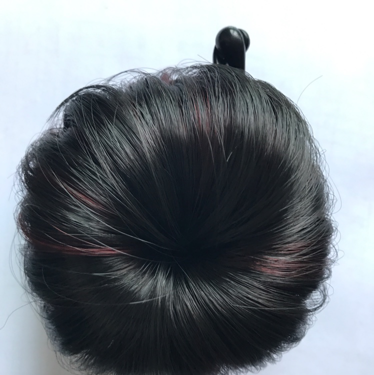 Yiyang wigs, banana clip wigs, flower synthetic fiber wigs