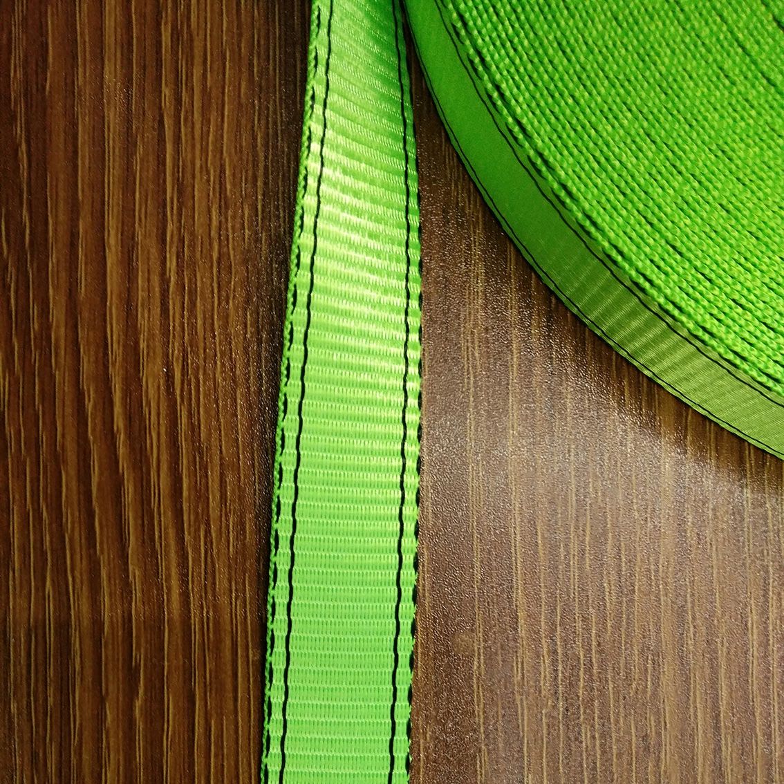 厂家直销2.5cm宠物牵引绳织带荧光绿涤纶高强织带拉紧器出口欧美