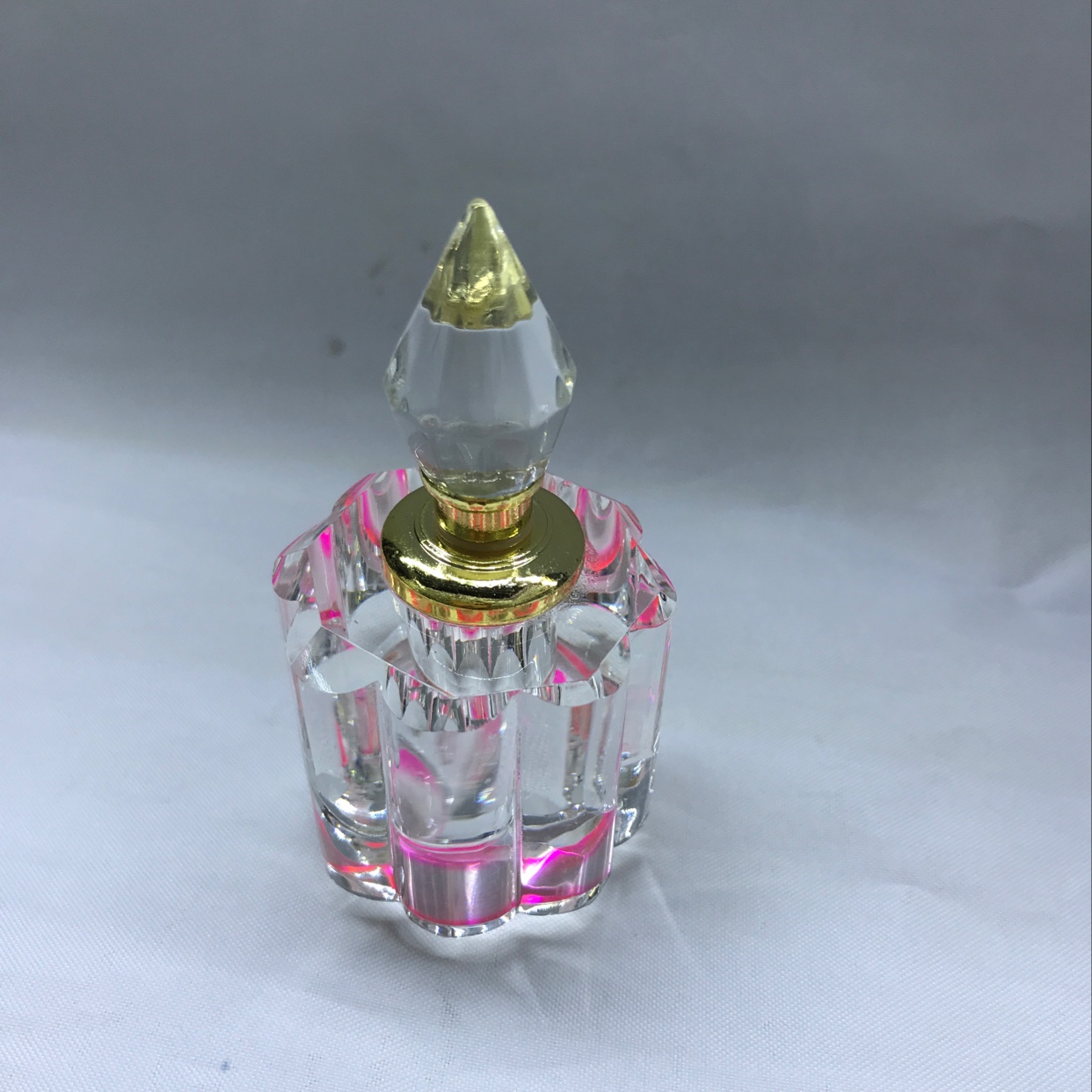 香水瓶，彩国际商贸城D区三楼7970摊位美龙水晶四街