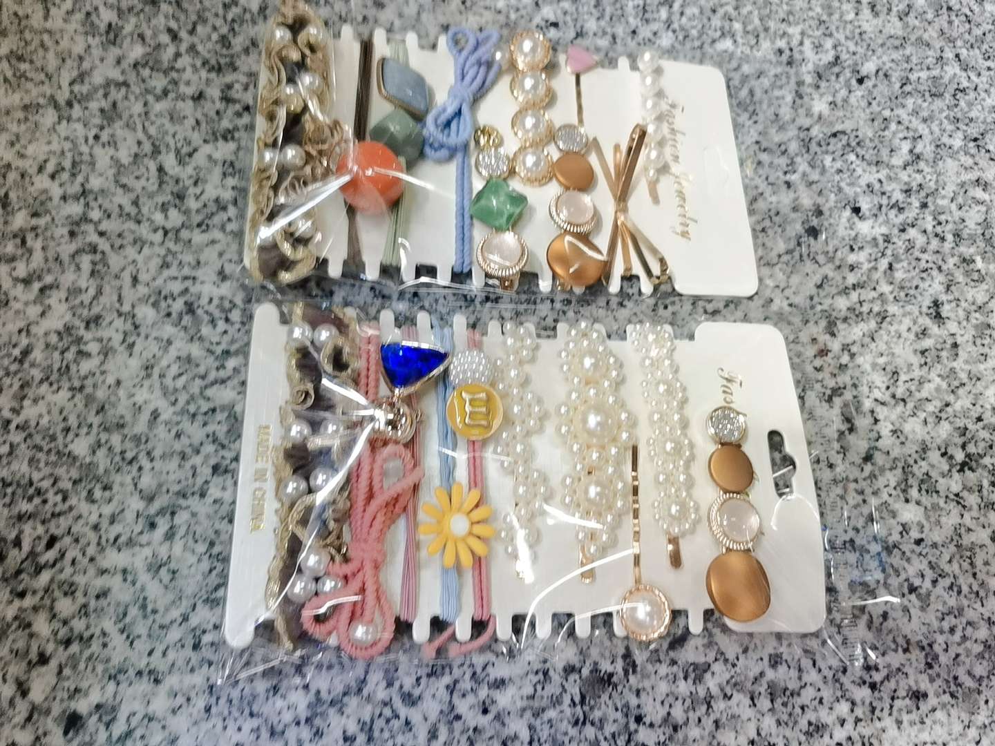 A perfect combination of accessory sets, hair clips and rubber bands, a best-selling product on cross-border e-commerce platforms such as Taobao and Pinduoduo undefined