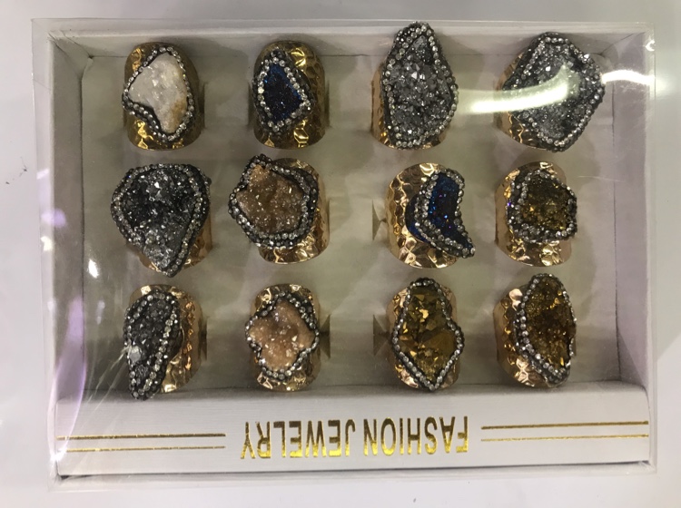 Crystal Bud dot diamond ring