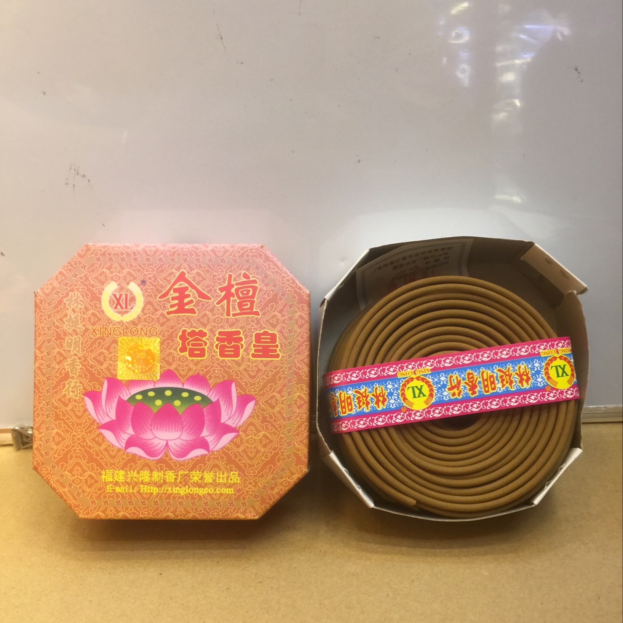 12-hour golden sandalwood incense coil details Picture