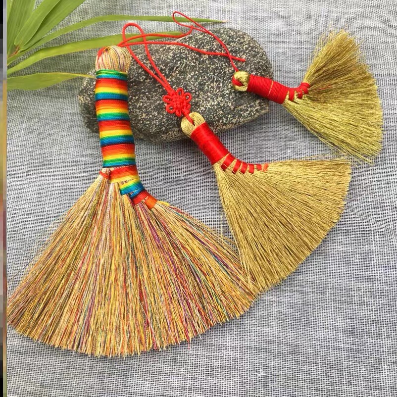 Gold broom
