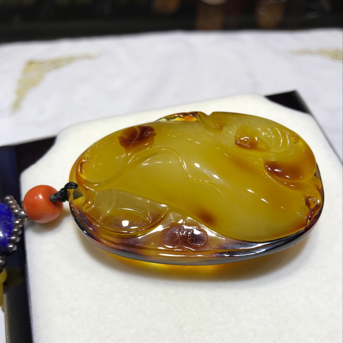 （天然居珠宝）吉祥如意蜜蜡吊坠细节图