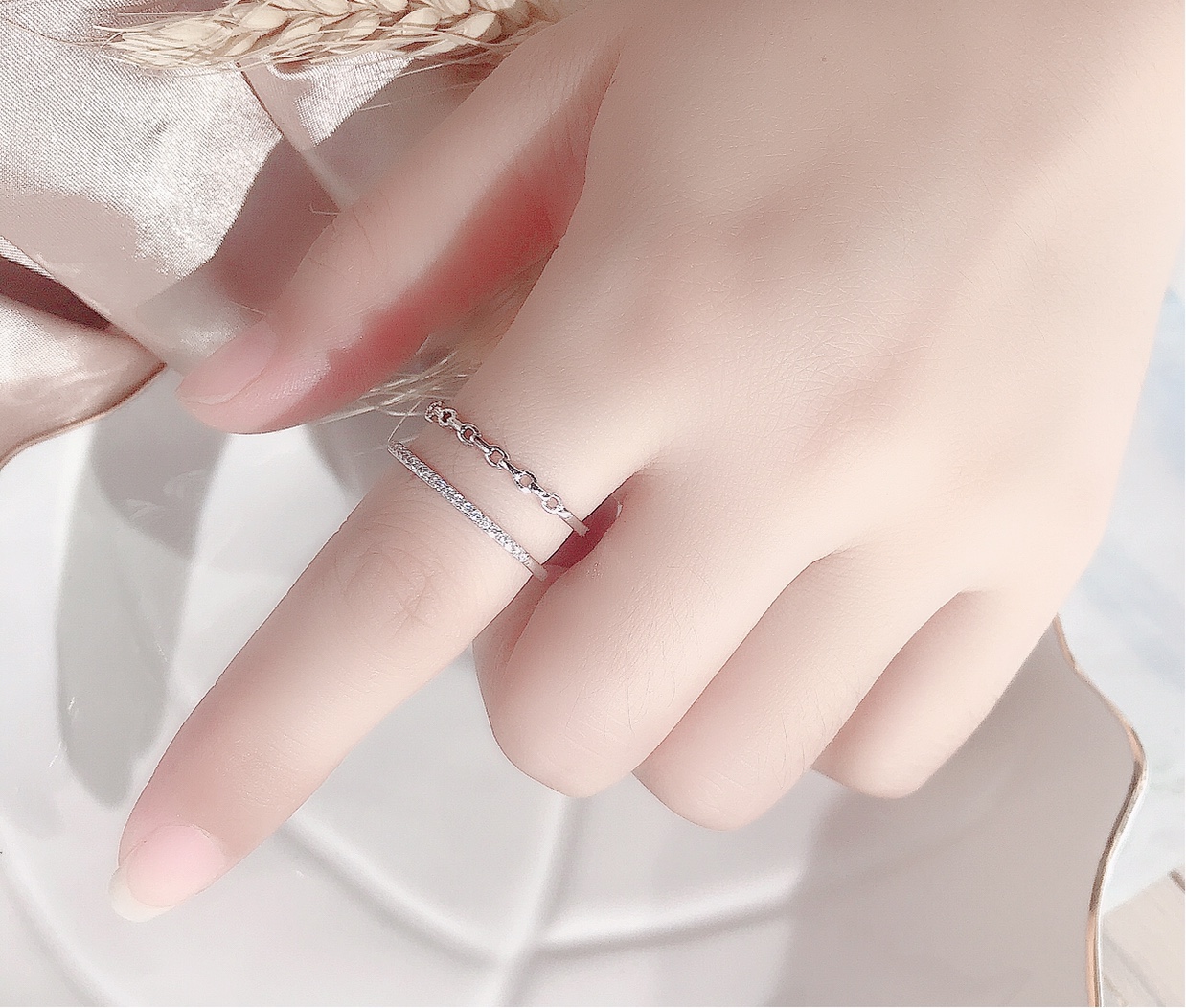 Double-layer micro-inlaid zircon ring for women's fashion Korean version trendy women's ring Xinmingyang Xinmingyang details Picture