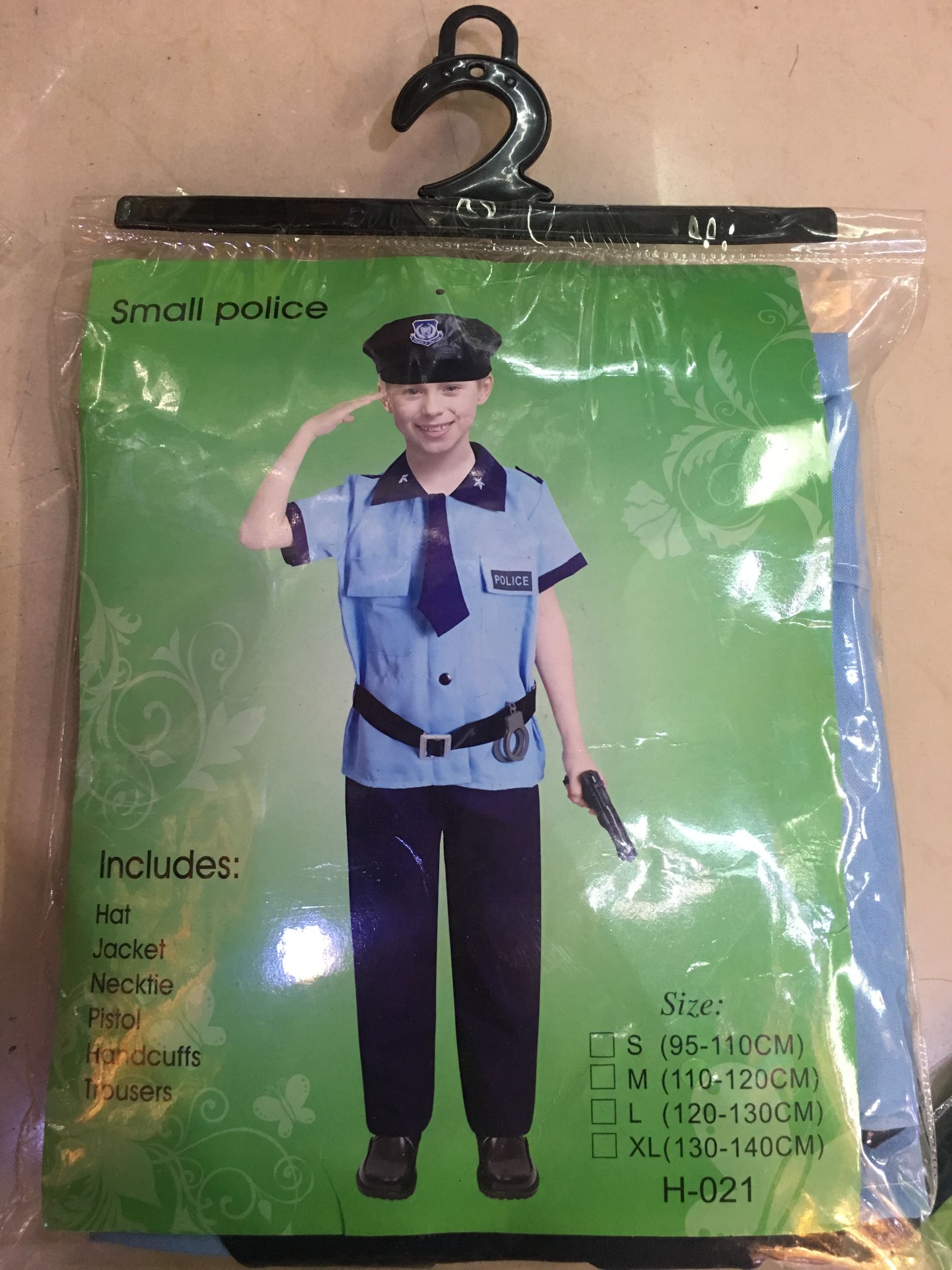Children play the role of police suits