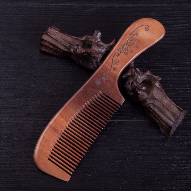 Factory direct sale of extra-large handle exquisite carved peach wood comb 21-7, anti-static, the first choice for home use details Picture