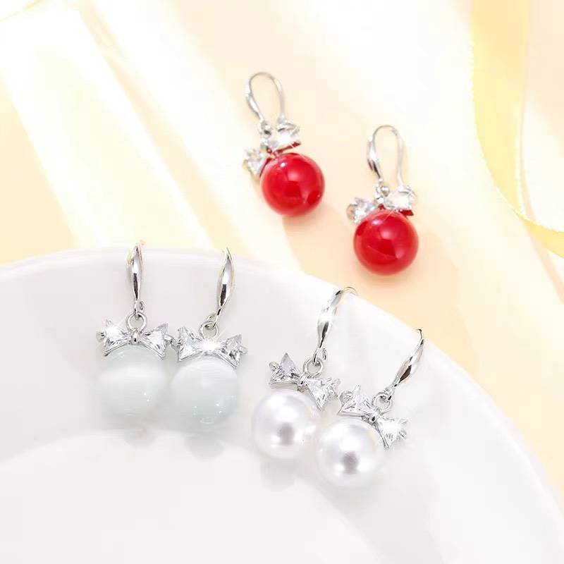 Small and exquisite Korean-style earrings