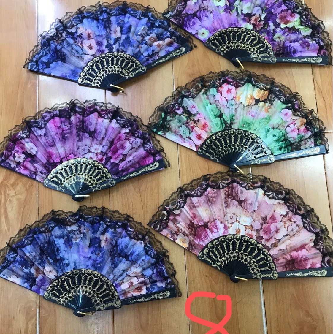 8，樱花边扇