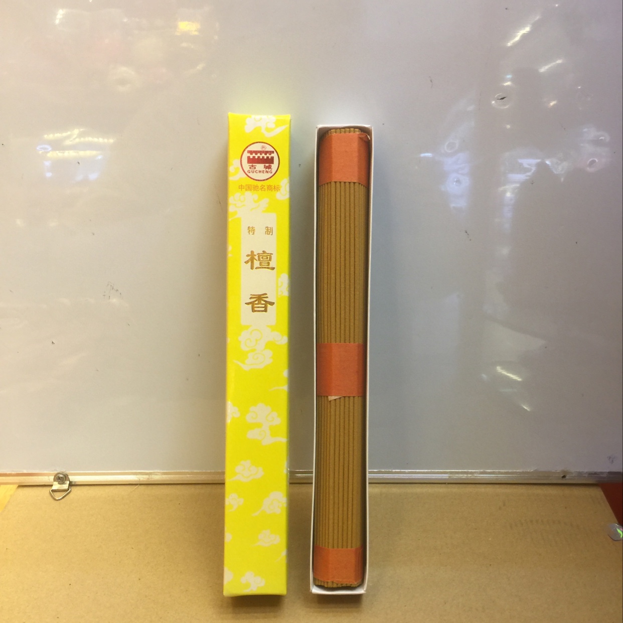 Refined sandalwood incense sticks details Picture