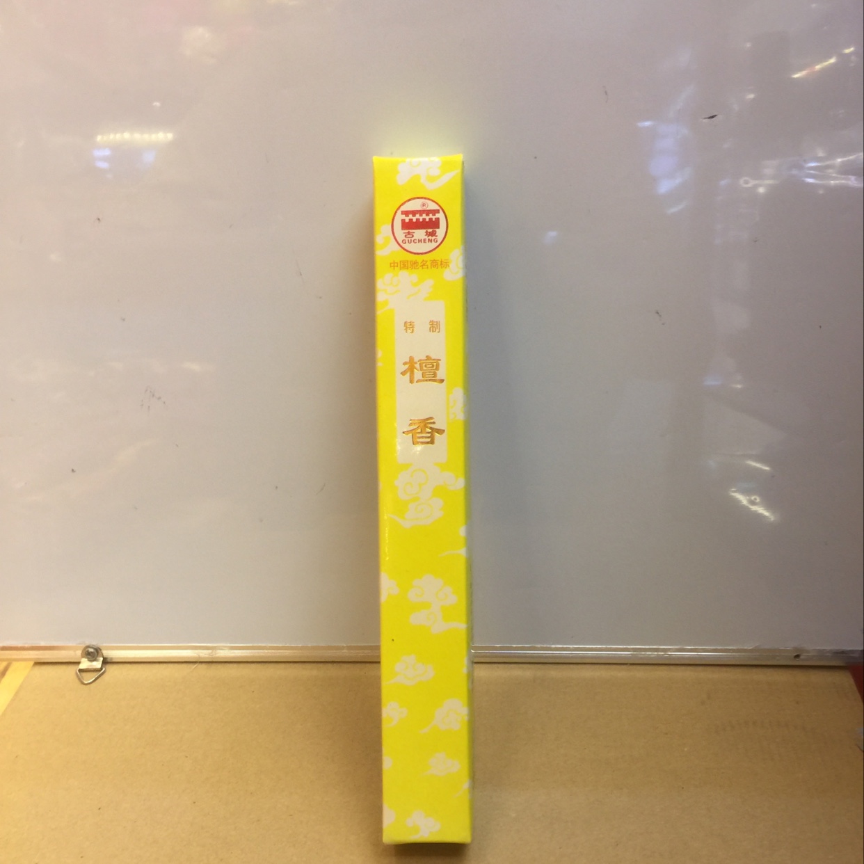 Refined sandalwood incense sticks