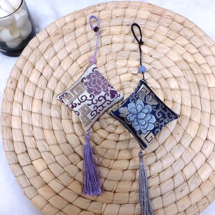 Xz-1 Deodorizing And Dehumidifying Fabric Aromatherapy Bamboo Charcoal Bag Item Picture