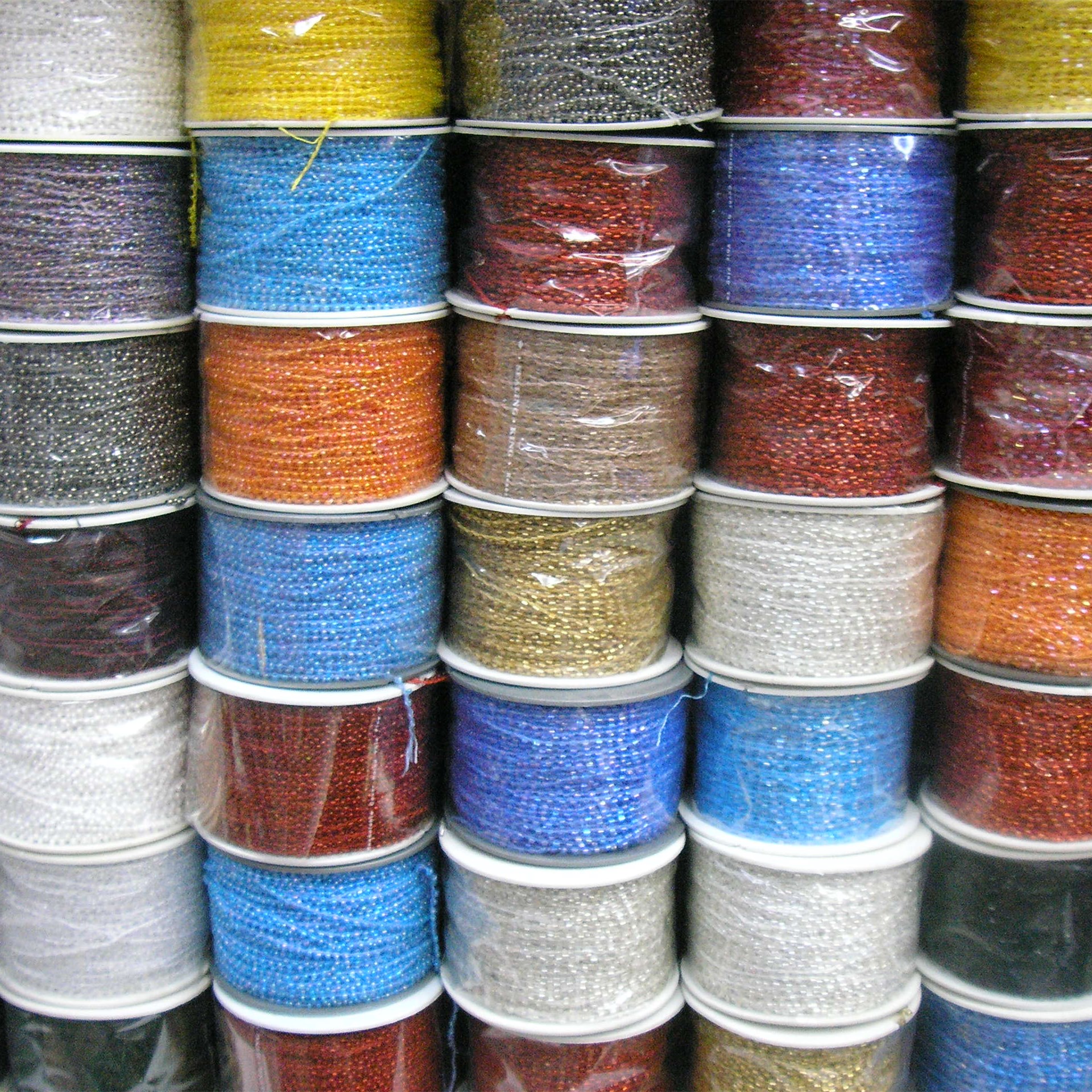 厂家直销 连线玻璃珠 绣花机专用连线玻璃米珠 定制款详情图5