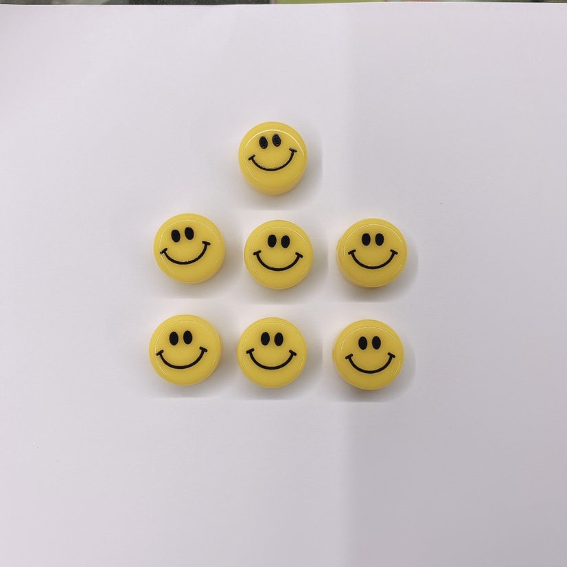 Resin double-sided smiling face imitation ceramic 10mm in size Specification image